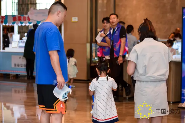DSC_2042__15084230.jpg